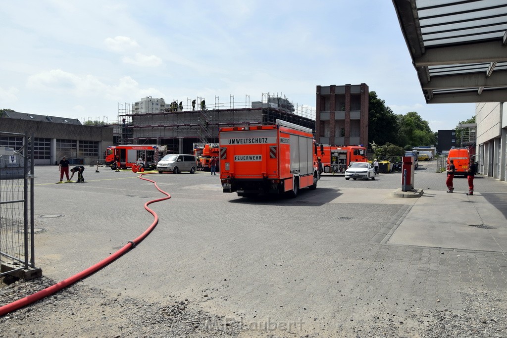 Feuer 2 Koeln Weidenpesch Scheibenstr Feuerwache 5 P10.JPG - Miklos Laubert